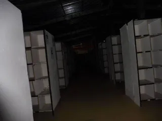 Стеллажи металлические с полками ДСП 94 шт.