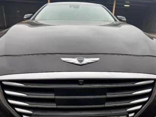 Автомобиль Hyundai Genesis, 2015 года выпуска. Цвет кузова черный. VIN KMHGN41CDGU117616, регистрационный номер Р582ТЕ 39. Мощность двигателя 249 л.с., объем 2999 см³. Коробка передач автоматическая, привод передний. Пробег 322348 км. Экологический класс пятый.