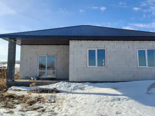 Земельный участок 600 м² с жилым домом 120,2 м², Алтайский край. Участок площадью 600 м², кадастровый номер 22:61:050601:6406, с одноэтажным жилым домом площадью 120,2 м², кадастровый номер 22:61:050601:13070, расположенные по адресу: Алтайский край, г.о. город Барнаул, пос. Центральный, ул…