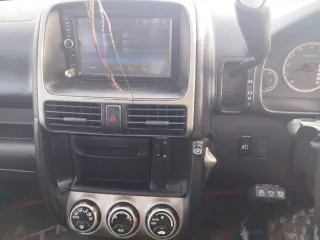 Honda CR-V 1992 года, 158 лс, пробег 317 850 км, полный привод (4WD), автоматическая коробка передач (АКПП). Объем двигателя 1998 куб.см, модель двигателя K20A, номер двигателя 4053413, номер кузова RD5-1102345, красный цвет. Имеются недочеты по кузову. Автомобиль на ходу в удовлетворительном…