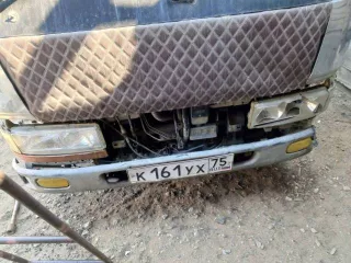 Транспортное средство Митсубиси Кантер выпуска 1998 года,  Грузовой бортовой, VIN отсутствует, цвет белый/серый, гос. рег. знак К161УХ75