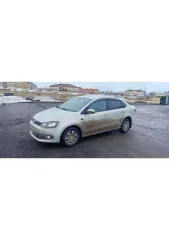 Volkswagen Polo, 2012 года, 105 лс, цвет кузова серебристо-желтый, VIN XW8ZZZ61ZDG031673.
