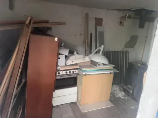 Продается имущество в Таганроге по адресу: пер. 9-й Новый, д. 1-б. В состав входят: нежилое здание общей площадью 123,5 кв. м (1 этаж), сарай 14,8 кв. м, туалет 5,1 кв. м (реестровый номер П2300001090) и земельный участок площадью 383 кв. м (кадастровый номер 61:58:0004023:2). Общая площадь…