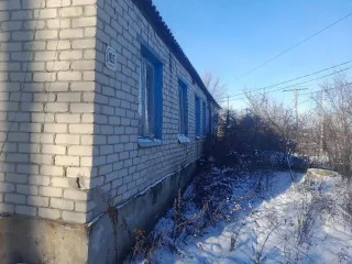 Квартира 49,8 кв.м., 1-комн.; жилое помещение 49,8 кв.м., Саратовская область, р-н Самойловский, с Благовещенка, ул Ленина, д 105, кв 1, кадастровый номер: 64:31:000000:3515