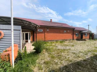 Гостевые дома и земельный участок 5068 кв.м. в Краснодарском крае еще Имущество ООО «Лидер Сад», являющегося предметом залога по обязательствам перед ПАО «Сбербанк России»:   – Здание. Назначение: Гостевой дом. Площадь общая: 233.6 кв. м. Кадастровый номер. 23:10:0104001:706. Адрес: Краснодарский…