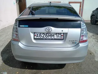 ТОЙОТА ПРИУС ГИБРИД (TOYOTA PRIUS HYBRID), 2008. Легковой автомобиль: ТОЙОТА, модель: ПРИУС ГИБРИД, год изготовления: 2008, цвет кузова серый, № двигателя 1NZ-U339817, № кузова NHW20-3441366, ПТС 25УВ392288, г/н А626ММ125. Требуется замена двигателя, имеются недостатки по кузову (коррозия).