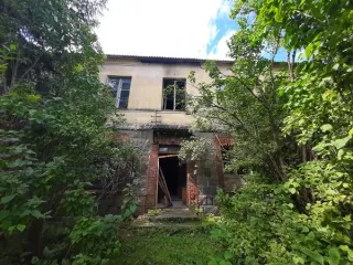 Бывшая типография, объект культурного наследия регионального значения «Склад сельскохозяйственный новоржевского уездного земства», начало ХХ в. Общая площадь 562.7 кв.м, два этажа, кирпичные стены. Расположено по адресу: Псковская область, г. Новоржев, ул. Медицинская, д. 12. Находится в…