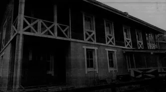 Жилой дом общей площадью 106,2 кв.м, кадастровый номер 50:09:0050626:1880. Земельный участок площадью 174 кв.м, кадастровый номер 50:09:0050626:1533. Адрес: Московская область, Солнечногорский муниципальный район, сельское поселение Соколовское, в районе деревни Соколово, ДНП "GreenVill", дом 118.