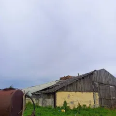 Здание склада общей площадью 1153.8 кв.м и земельный участок площадью 1801 кв.м. Адрес: Россия, Курганская область, Петуховский район, деревня Новое Ильинское, переулок Широкий, дом 4. Здание нежилое, назначение: склад, вид права: совместная собственность. Кадастровый номер здания…