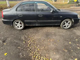 Hyundai Accent 2008, VIN: X7MCF41GP8M172403, номер двигателя: G4EC8W053279, цвет черный, автомобиль не на ходу.