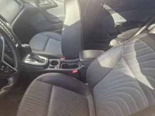 Автомобиль Toyota Camry 2018 года выпуска. Квартира площадью 65 квадратных метров в Москве. Оборудование для пекарни, блендеры. Права требования на сумму 500000 рублей.