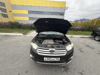 Toyota Highlander 2011 Toyota Hilux, 2011 г.в., VIN: JTEES42A802183919, цвет: черный ГРЗ: К385ХЕ186 С имуществом можно ознакомиться в рабочие дни с 10:00 до 15:00 по предварительной записи по номеру телефона +79220700233 у организатора торгов. Ознакомление с имуществом происходит путем его осмотра…