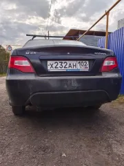 Автомобиль Daewoo Nexia в технически исправном состоянии. Кузов имеет следы ржавчины и коррозии, сколы и царапины. Транспортное средство хранится на улице. В левом углу лобового стекла имеется трещина.