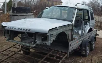 Land Rover Discovery II, 1999 года выпуска, демонтированный битый кузов и рама легкового универсала серебристого цвета, VIN SALLTGM94XA223020, ГРЗ Р783КХ761, ПТС 61 УМ 044560, СТС 99 28 780566.