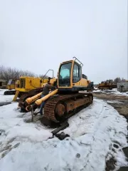 Экскаватор гусеничный Hyundai R300LC-9SH, заводской номер HHKHZ808LE0000183, 2014 год выпуска, госномер 58 УЕ 9248 (63 СВ 9366). Экскаватор гусеничный Hyundai R300LC-9S, заводской номер HHKHZ810LE0001178, 2014 год выпуска, госномер 58 УЕ 9241 (63 СВ 9362). Трактор ДТ-75 ДЕРС2 с буровой установкой…