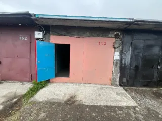 Нежилое помещение 46,1 м², Камчатский край, Петропавловск-Камчатский. Помещение нежилое площадью 46,1 кв. м, кадастровый номер 41:01:0010115:12230, местоположение: Камчатский край, г. Петропавловск-Камчатский, мкр Северо-Восток, ГСК № 142, ряд № 3, бокс № 163. Вид ограничений и обременений: арест…