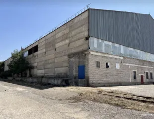 Производственно-складской комплекс 27 274,8 кв.м, Дагестан Производственно-складской комплекс в п. Тюбе, Р. Дагестан включает: 1. Здание-открытый склад, площадью 12 060 кв.м, КН 05:50:000007:2132; 2. Здание-закрытый склад, площадью 10228,7 кв.м, КН 05:50:000007:2149; 3…