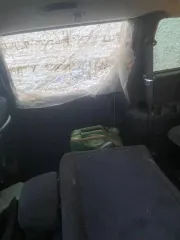 Легковой автомобиль Chrysler Town & Country 2001 года, цвет светло-голубой. VIN: 2C8GP44G71R184674, ПТС: 77 ТС 256000, госномер С502СХ199. Произведен в Канаде. Двигатель бензиновый, модель не указана, объем 3301 см³, мощность 182 л. с. (134 кВт). Максимальная масса 2530 кг, масса без нагрузки 1950…