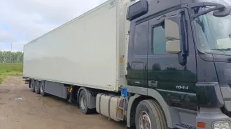 Грузовой тягач седельный; VIN номер: Z9M9440325G725751; Марка: Mercedes-Benz; Модель: Axor 1840 LS; Год выпуска: 2013; Государственный регистрационный знак: Х892ХН/36. Полуприцеп Pezzaioli SBA63; VIN номер: ZFJSBA63UJM006678; Марка: Pezzaioli; Модель: SBA63; Год выпуска: 2018; Государственный…
