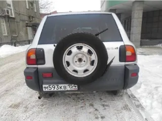 Toyota RAV 4 1996 года выпуска, VIN: JT172SC1100112166. Автомобиль бывший в употреблении, продается по фактическому состоянию. Дефектовка и диагностика технического состояния не производились, для определения технического состояния требуется диагностика узлов и агрегатов.