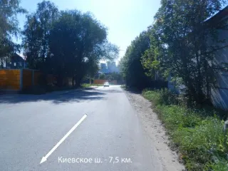 Земельный участок площадью 2100 кв. м, кадастровый номер 50:21:0150111:87, вид разрешённого использования 15.0. Расположен в Москве, поселение Филимонковское, ОАО «Марьинская птицефабрика», вблизи деревни Марьино, уч. № VI-1/6б-26.