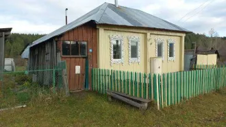 Жилой дом 28.7 кв.м с участком, Пермский край. Жилой дом: 28.7 кв.м., вид права: собственность, кадастровый (условный) номер 59:35:0490101:281, адрес: Российская Федерация, Пермский край, муниципальный округ Суксунский, деревня Нижняя Истекаевка, улица Центральная, домовладение 12. Земельный…
