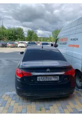 Citroen C4 2013 года выпуска, VIN: Z8TND5FEADM030663. Автомобиль находится в залоге у Совкомбанка.
