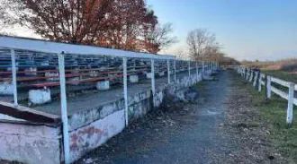 Ипподром 818,9 га Северная Осетия-Алания. Сооружение Беговая дорожка протяженностью 2 400 м, кадастровый номер 15:03:0040103:60, расположенное по адресу: Республика Северная Осетия-Алания, р-н Правобережный, г Беслан, ул Фриева, д 39а. Административное здание площадью 222,0 кв.м., кадастровый номер…