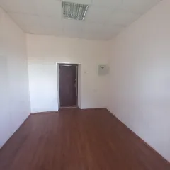 Нежилое помещение 14,6 кв.м по адресу: Вологодская область, р-н Кадуйский, п Кадуй, ул Мира, д 40, расположено на 2 этаже здания. Кадастровый номер 35:20:0301017:80.