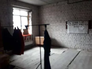 7 объектов конкурсной массы, имущественный комплекс по адресу: Чувашская Республика, г. Канаш, Ульяновское шоссе:  
1. Материальный склад кадастровый №21:11:240201:1986,  
2. Забор из железобетонных плит из железных листов с пятью воротами, протяженность 1572 п.м., кадастровый №21:11:000000:1287, …