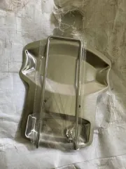 Картонные коробки с надписями на иностранном языке «Xsenia», внутри которых предположительно находятся держатели для LED-модулей, черного и белого цветов, сложной формы, из резины упакованные в индивидуальные пакеты по 1000 шт., грузовых мест - 7. Робот-мойщик окон, грузовых мест 3, количество штук…