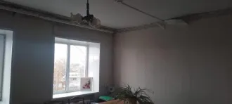 Нежилое помещение площадью 127,3 кв. м, расположенное по адресу: Курганская область, Половинский район, с. Половинное, ул. Мостовая, д. 4. Объект находится на 1 и 2 этажах. Кадастровый номер: 45:15:030109:334.