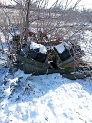 Гидромонитор ГМ-1 (б/у), год выпуска 2009. Головной реф. понтон к гидромонитору ГМ-1 (2 шт.). Катер БМК-130 (б/у). Понтон грунтовозный ПГ-10. Концевой реф. понтон к гидромонитору ГМ-1 (2 шт.). Понтон рефулерный с шарнирным соединением (8 шт.). Роликоопора (14 шт.). Тумба для понтона (7 шт.)…