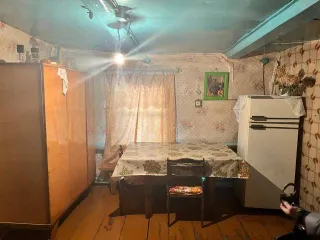 Жилой дом 48.3 кв.м и земельный участок 1777 кв.м, Самарская область. Адрес дома: Россия, Самарская область, Исаклинский район, село Ключи, улица Ленинская, дом 51. Кадастровый номер дома: 63:19:0206004:517. Земельный участок площадью 1777 +/- 15 кв.м расположен по адресу: Самарская область…