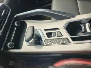 Geely Coolray 2024 года, 150 л.с., 112000 км, АКПП, VIN Y4K8622Z5RB904651. Пробег 112 тыс. км со слов собственников, в удовлетворительном техническом состоянии. Более подробное техническое состояние выясняйте самостоятельно в ходе осмотра. Организатор торгов нюансами технического состояния не…