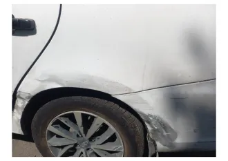 LADA Granta 2022 года выпуска, VIN: XTA219140P04650985. Цвет кузова белый, объем двигателя 1596 см³, тип кузова: легковой комби (хэтчбек). Автомобиль на ходу, однако требует комплексного ремонта: неисправен кондиционер; из‑за износа задних тормозных барабанов и колодок не функционирует стояночный…