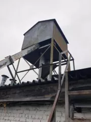 Недвижимое имущество: задание склада сырья, кадастровый номер 13:20:0401001:1685, площадь 648 кв.м; здание зернового склада, кадастровый номер 13:20:0401001:1692, площадь 1276,9 кв.м; здание склада цемента, кадастровый номер 13:20:0401001:1693, площадь 66,1 кв.м; здание погрузочно-разгрузочного…