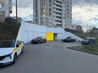 Нежилое помещение 15,5 кв.м, Москва нежилое помещение по адресу: город Москва, ул. Соколово-Мещерская, д.31, подвал №0, м/м 41, площадь 15,5, кадастровый номер 77:08:0001005:2258 Общая площадь: 15.5 Кадастровый номер: 77:08:0001005:2258