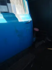 Грузовой автомобиль ГАЗ СА33507 1989 года, цвет голубой. VIN: XTH531400K1318825, госномер: M227HA75. Мощность двигателя 115 л.с. Не на ходу, требуется ремонт двигателя и коробки передач.