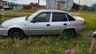 Daewoo Nexia 2009, модель: Нексия, год изготовления: 2009, цвет: перламутрово-серебр
