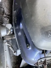 Мопед Honda Tact AF24, год выпуска не установлен, в корпусе синего цвета, номер рамы AF24-1196658. Имущество продается в том виде, в каком оно есть, в случае продажи возврату/обмену не подлежит. За скрытые дефекты имущества Продавец ответственности не несет. Марка, модель: мопед Honda Tact AF24…