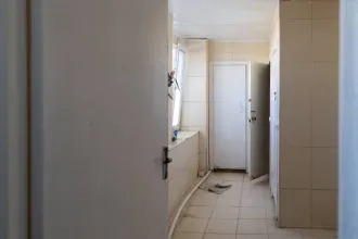 1/2 доли нежилого помещения 143,5 кв.м, Московская область, Рузский г.о., рп Тучково 1/2 доля помещения в Московской обл. 1/2 доля в помещении места общего пользования, назначение: нежилое, общее имущество собственников помещений в многоквартирном доме, находящемся по адресу: Российская Федерация…