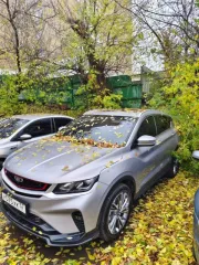 Toyota Camry 2015 года, пробег 42 тыс. км. Техническое состояние удовлетворительное, имеются сколы на капоте. Автомобиль требует некоторого ремонта и замены мелких расходных материалов и деталей. Состояние салона и кузова видно на фотографиях.