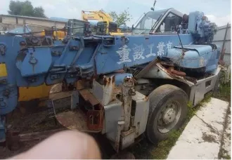 Кран самоходный Komatsu LW250-5, зав. № (рамы): L003-50094, 2006 г.в., цвет: синий, серый, документы (СОМ, ПСМ): в наличии, состояние: нерабочий, разукомплектован.