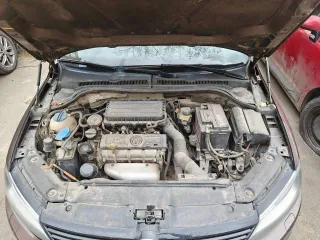 Volkswagen Jetta, 2014 года, 105 лс, 222000 км, АКПП, XW8ZZZ16ZEN916222. 222 тыс. Со слов собственника: сломана левая пружина, передняя подвеска требует замены. Более подробное техническое состояние выясняйте самостоятельно в ходе осмотра. Организатор торгов нюансами технического состояния не…