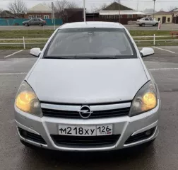 Транспортное средство легковой автомобиль марка Opel Astra, год выпуска 2005, VIN W0L0AHL4855234062, цвет серебристый, ПТС серия 26РА 190232 от 09.01.2019 г. Машина находится в залоге у банка  Тинькофф .