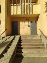 Жилое помещение, квартира площадью 13,60 кв.м, кадастровый № 61:48:0040216:543 (находится в залоге). Адрес: Ростовская область, г. Волгодонск, пр-кт. Курчатова, д. 26, кв. 168. Общая площадь: 13.6 кв.м. Общие сведения об ограничениях и обременениях: залог, арест наложенный судебным…