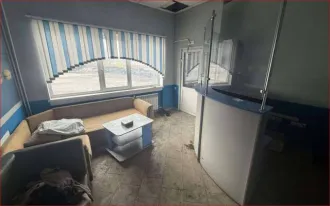 Здания и земельный участок 8417 кв.м. в Кемеровской обл. Земельный участок, кадастровый номер: 42:24:0101015:973, площадью: 8 417 кв. м, вид разрешенного использования: объекты придорожного сервиса. Здание нежилое (основное строение), кадастровый номер: 42:24:0101015:5848, площадью:1414,3 кв. м…