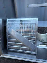 Вытяжной пристенный зонт 1200x800x400 мм. Является бывшим в употреблении имуществом, могут иметься скрытые недостатки.