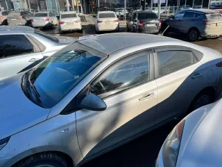 Hyundai Solaris 2019, легковой автомобиль, марка: Hyundai, модель: Solaris, год изготовления: 2019, цвет: серебристый, VIN: Z94K241CBLR170158, г/н: В358ТВ716, мощность двигателя, л. с. (кВт): 123, рабочий объем двигателя, куб. см: 1591. Имущество находится в залоге у АО "Экспобанк" (ИНН 7708397772…
